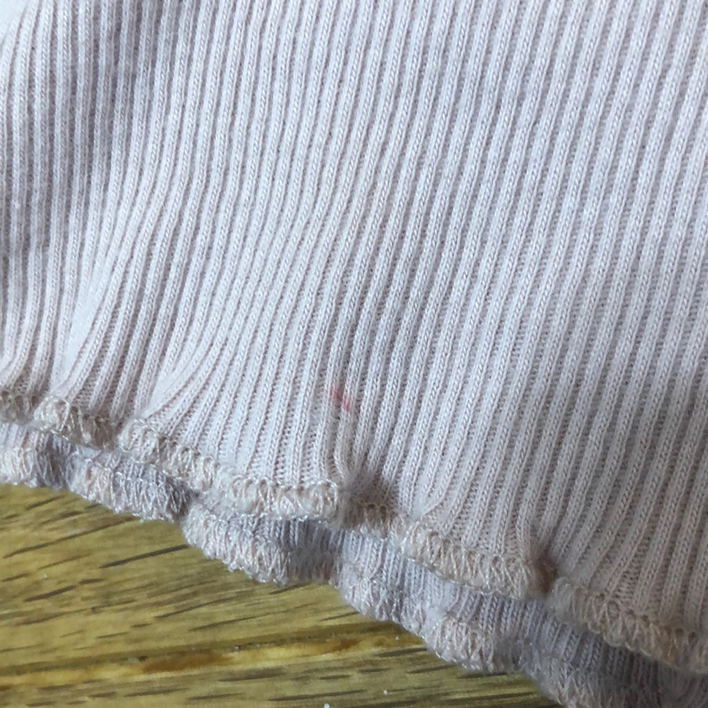 Fitted V-neck - Picture 3 of 3